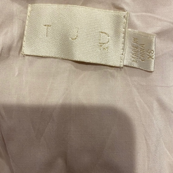 Ruffle Top - Picture 3 of 3